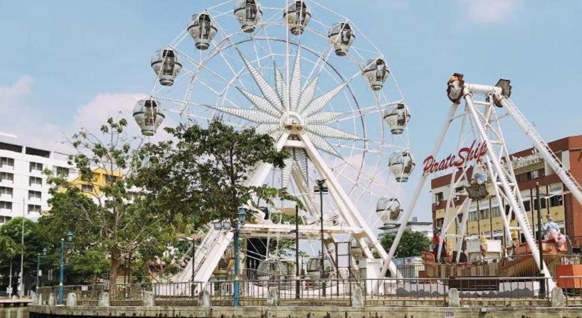 Hatten Place Melaka Esterno foto The Sky Dream Sagae