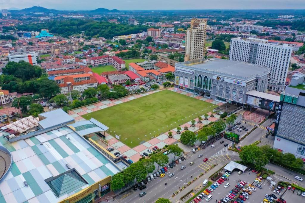 Hatten Place Melaka Esterno foto Aerial view of the park