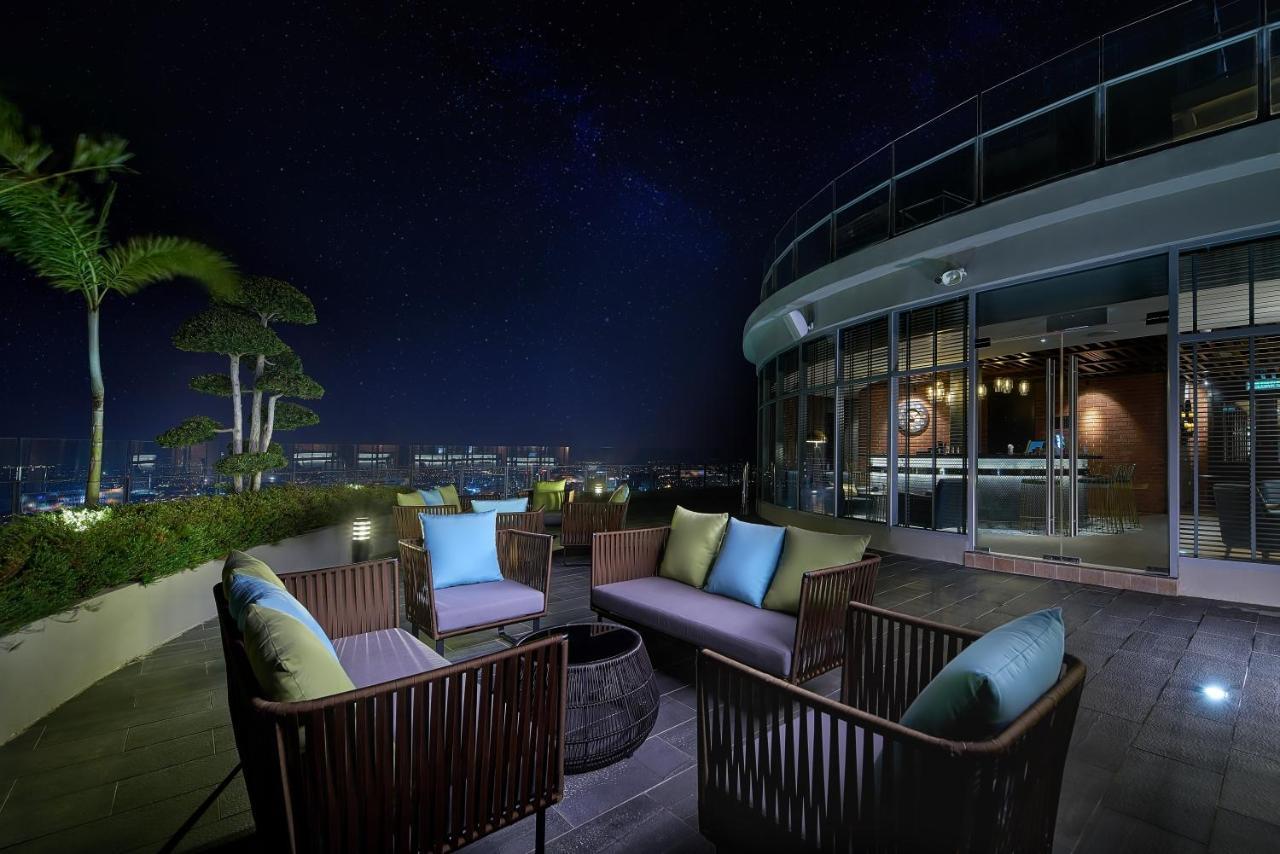 Hatten Place Melaka Esterno foto The Sky Bar